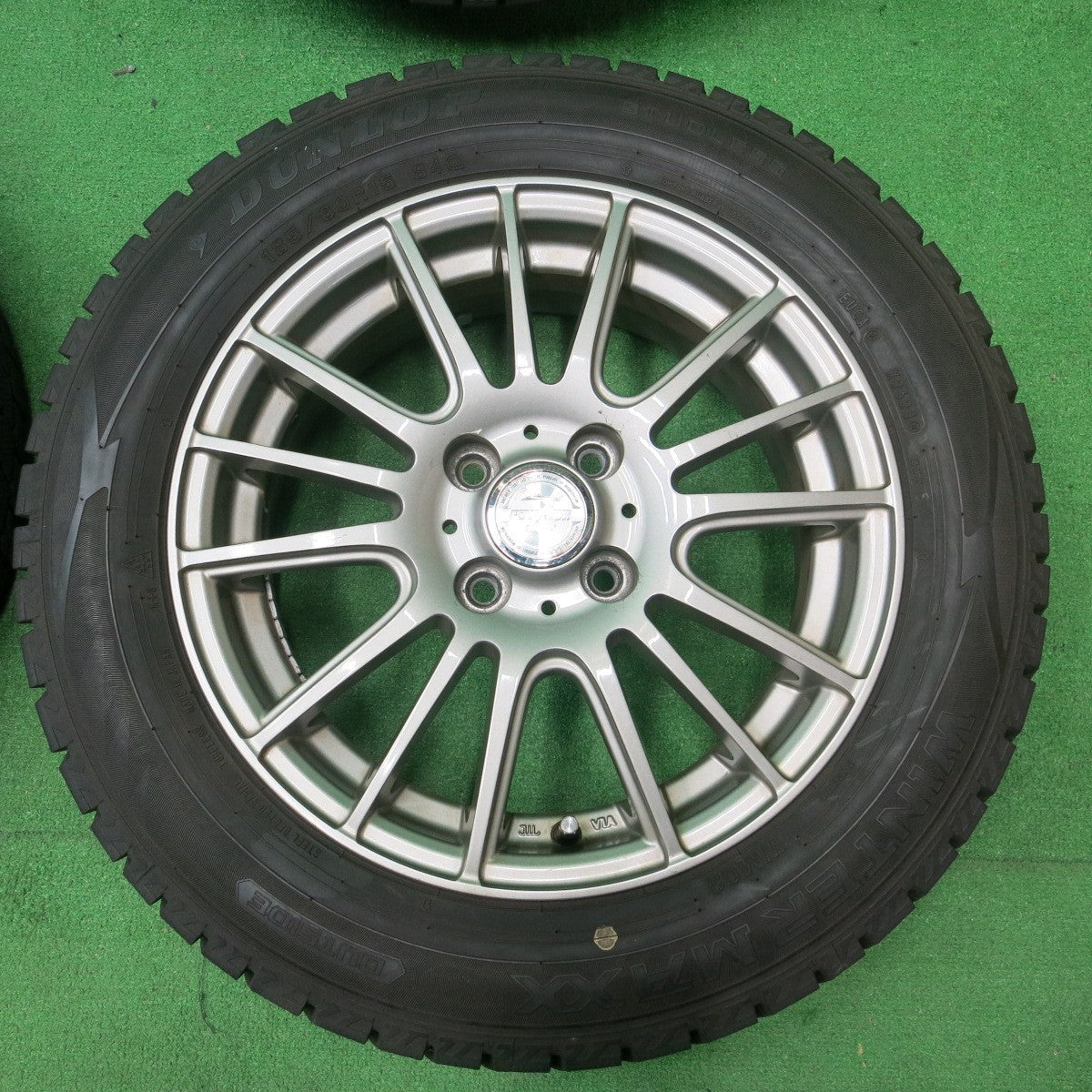 *送料無料* バリ溝！20年！9.5分★スタッドレス 185/60R15 ダンロップ ウインターマックス WM02 ravrion selzer ラブリオン PCD100/4H★4043005ナス