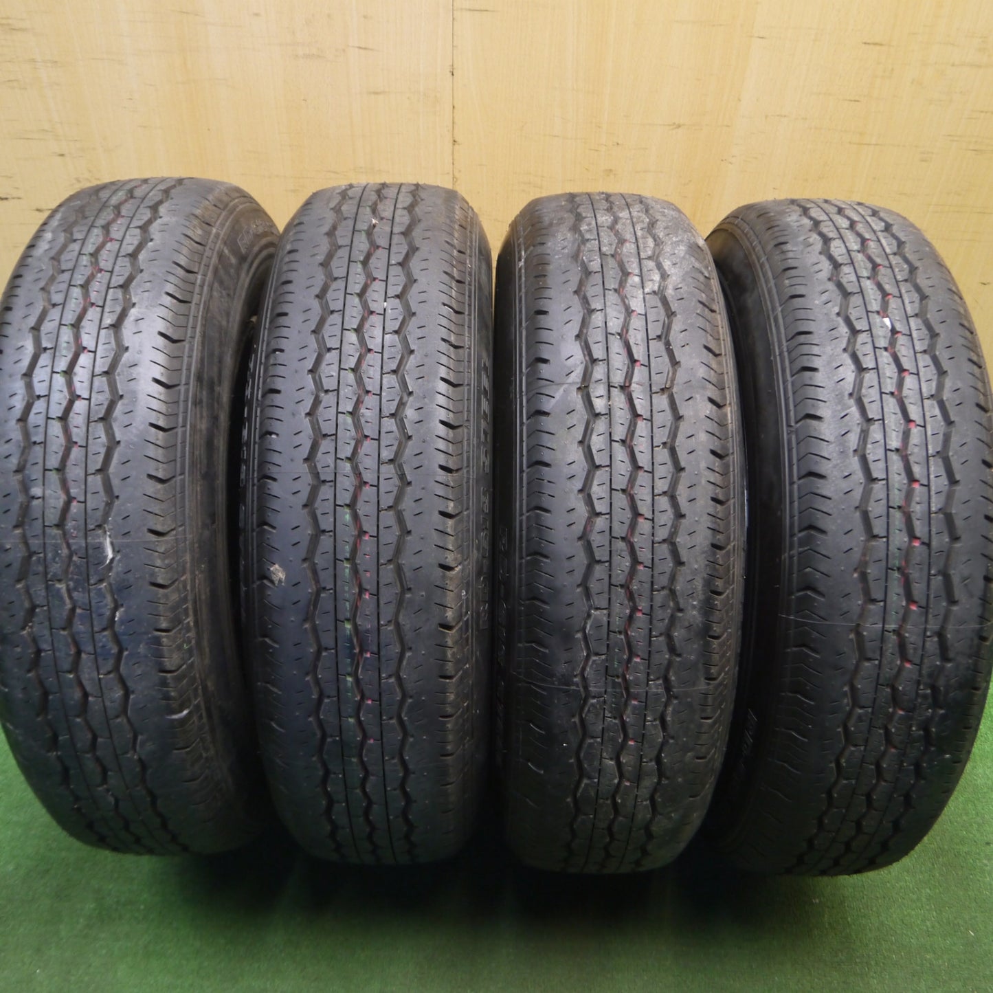 [送料無料] 新車外し★トヨタ 200系 ハイエース 純正 スチール 195/80R15 107/105L ブリヂストン RD-613 STEEL 15インチ PCD139.7/6H★5012909Hノ