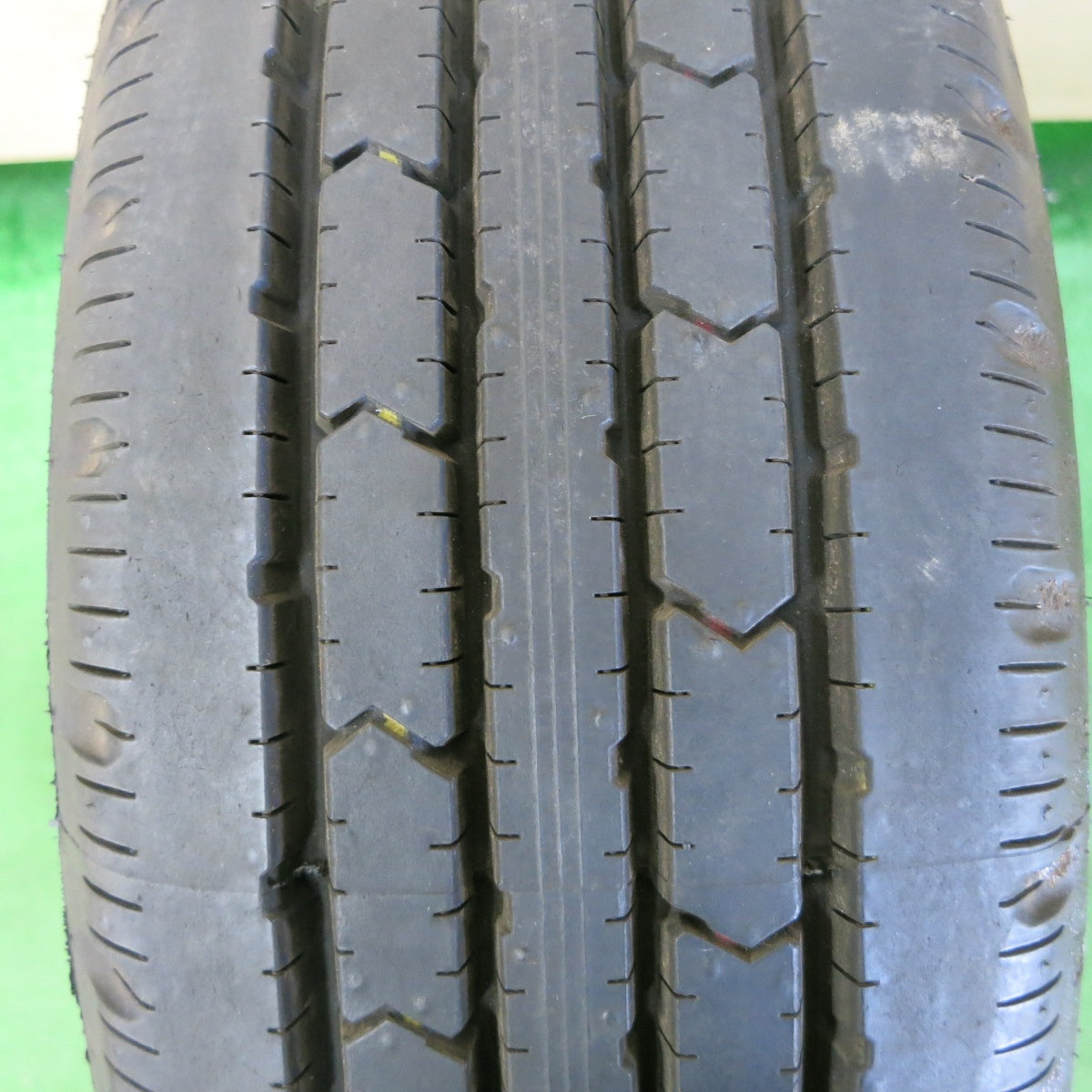 *送料無料* 超バリ溝！23年！ほぼ10分★トラック タイヤ 205/65R16 109/107N ブリヂストン R202 TOPY スチール 116.5-8TC PCD203.2/5H★4061503ナノ