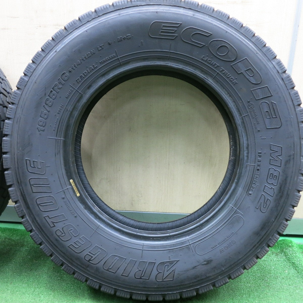 *送料無料* 4本価格★トラック タイヤ 195/85R16 114/112N ブリヂストン エコピア M812 ミックス オールシーズン 16インチ★4071406HAノタ