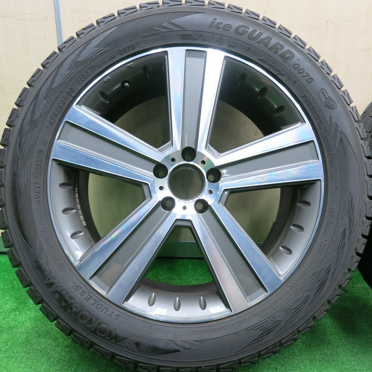 [送料無料] バリ溝！綺麗！9.5分★ベンツ等 ユーロプレミアム WERNER 275/50R20 スタッドレス ヨコハマ アイスガード G075 PCD112/5H★4100802HAス