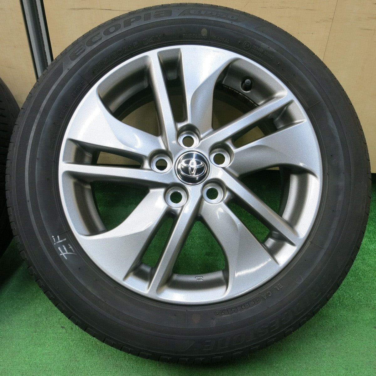 *送料無料* キレイ★トヨタ 170系 シエンタ 純正 185/60R15 ブリヂストン エコピア EP150 15インチ PCD100/5H★4041108イノ