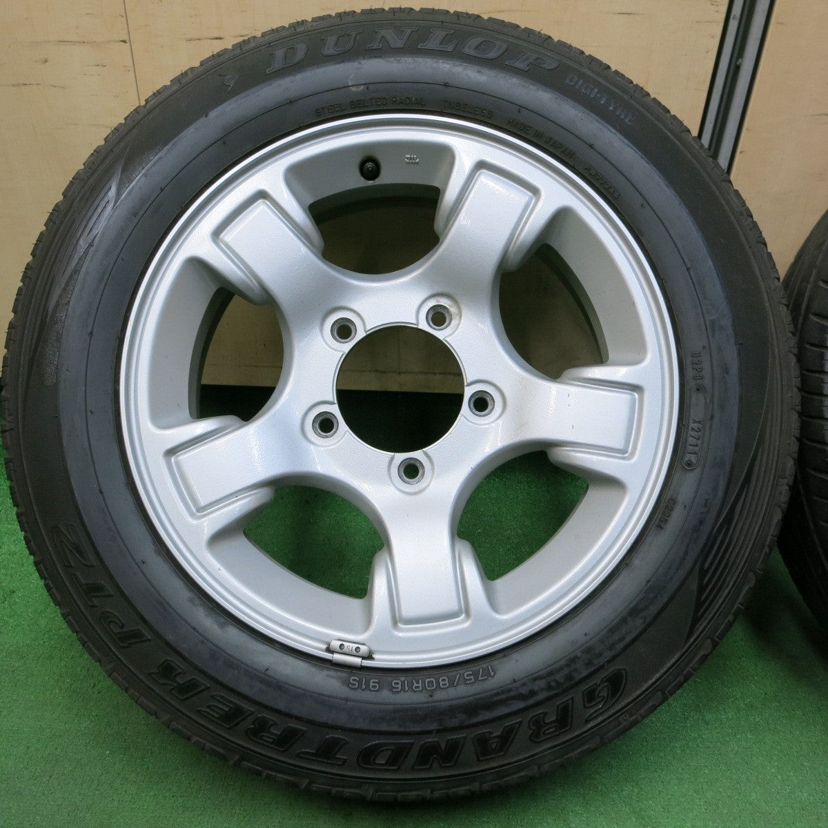 *送料無料* 4本価格★スズキ JB23 ジムニー 純正 175/80R16 ダンロップ グラントレック PT2 16インチ PCD139.7/5H★4052202イノ