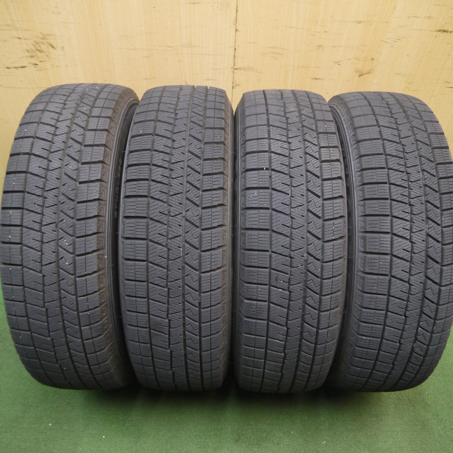 *送料無料* バリ溝！22年！キレイ！9.5分以上★スタッドレス 175/65R15 ダンロップ ウインターマックス03 DUFACT デュファクト 15インチ PCD100/4H★4040902Hス