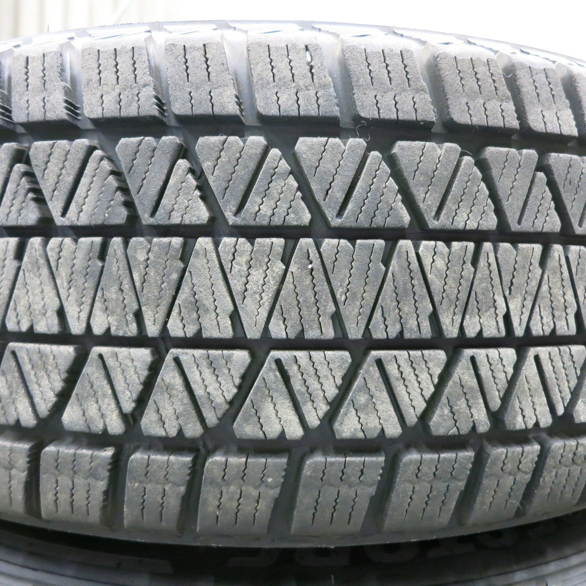 *送料無料* キレイ！21年★スタッドレス 225/60R18 ブリヂストン ブリザック DM-V3 ESTROSA エステローザ 18インチ PCD114.3/5H★4051002NJス