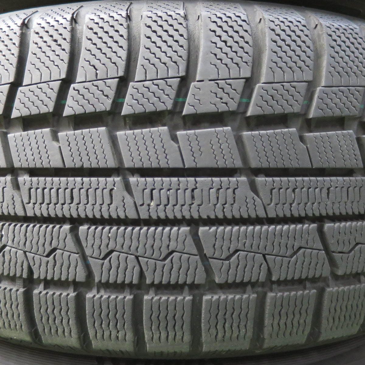 *送料無料* バリ溝！キレイ！9分★スタッドレス 225/55R18 トーヨー ウインター トランパス TX VELVA KEVIN ヴェルヴァ 18インチ PCD114.3/5H★4082001イス