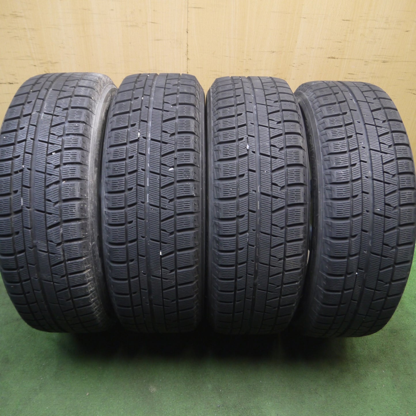 *送料無料* バリ溝！キレイ！9.5分★スタッドレス 215/60R17 ヨコハマ アイスガード iG50 JOKER ジョーカー 17インチ PCD114.3/5H★4072402Hス