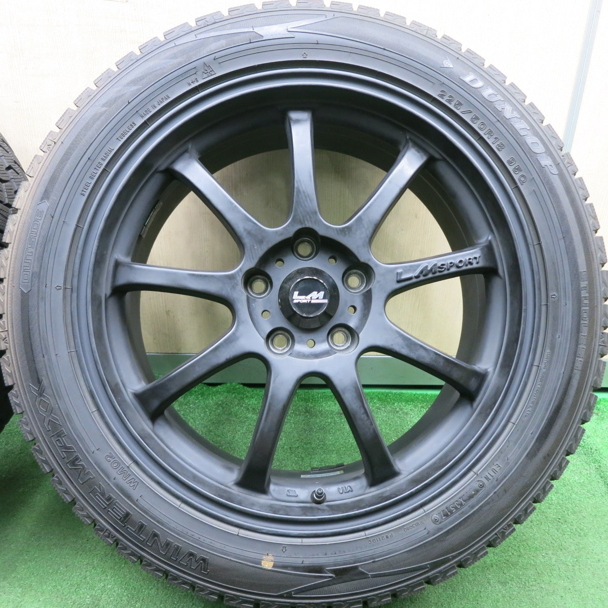 *送料無料* バリ溝！9.5分以上★スタッドレス LM SPORT 225/50R18 ダンロップ ウインターマックス WM02 LMスポーツ 18インチ PCD114.3/5H★4070303HAス