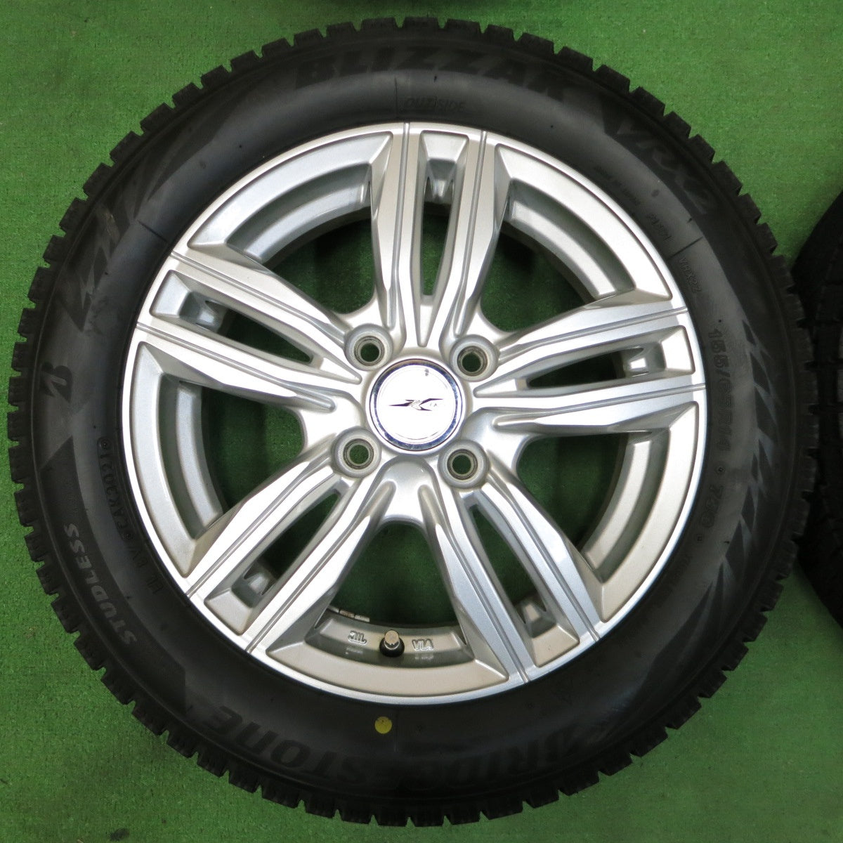 *送料無料* バリ溝！21年！キレイ！ほぼ10分★スタッドレス 155/65R14 ブリヂストン ブリザック VRX2 JOKER ジョーカー 14インチ PCD100/4H★4051407イス