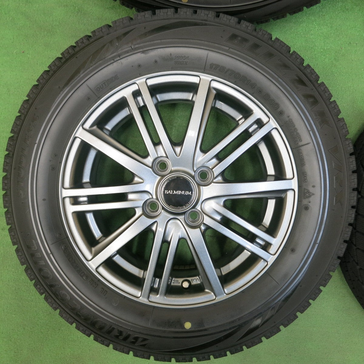 [送料無料] バリ溝！キレイ！9分★スタッドレス 175/70R14 ブリヂストン ブリザック VRX BALMINUM バルミナ 14インチ PCD100/4H★4102510SYス