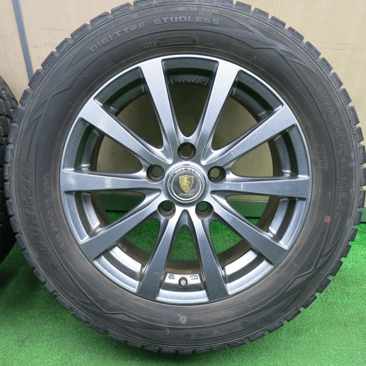 [送料無料] キレイ★スタッドレス 215/60R16 ダンロップ ウインターマックス WM01 MANARAY SPORT マナレイ 16インチ PCD114.3/5H★4122003TNス