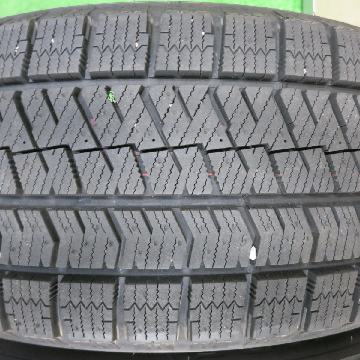 [送料無料] バリ溝！23年！キレイ！ほぼ10分★スタッドレス 215/60R17 ブリヂストン ブリザック VRX2 GRASS グラス 17インチ PCD114.3/5H★4120611TNス