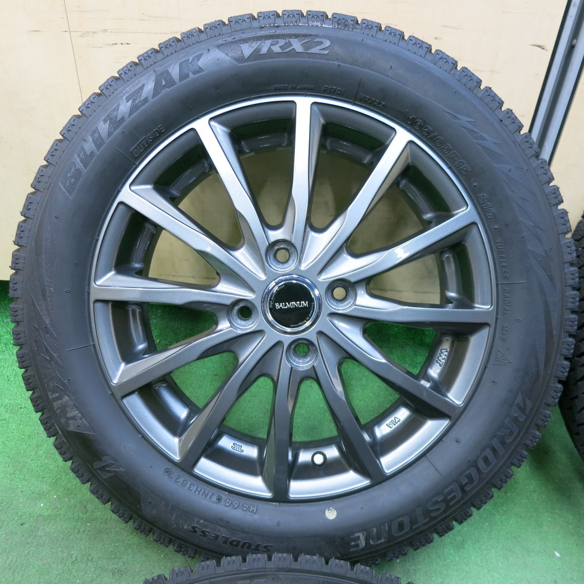 [送料無料] バリ溝！22年！キレイ！9.5分以上★スタッドレス 165/65R15 ブリヂストン ブリザック VRX2 BALMINUM バルミナ 15インチ ハスラー ソリオ 等 PCD100/4H★5010814SYス