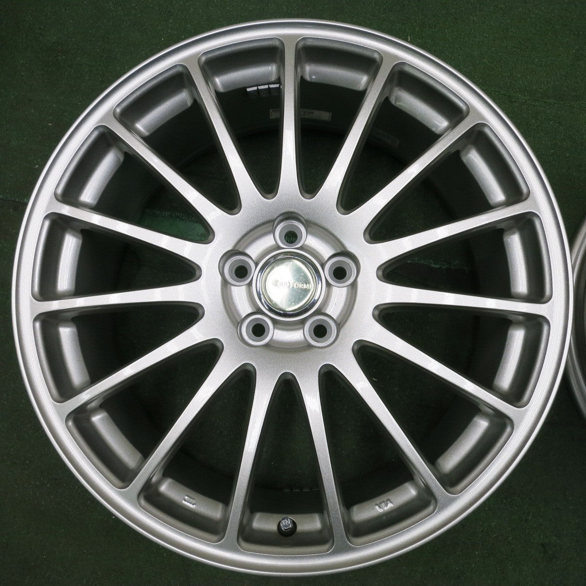 *送料無料* キレイ★ECO FORME エコフォルム ホイール 18インチ 18×7.5J PCD100/5H★4060502NJホ