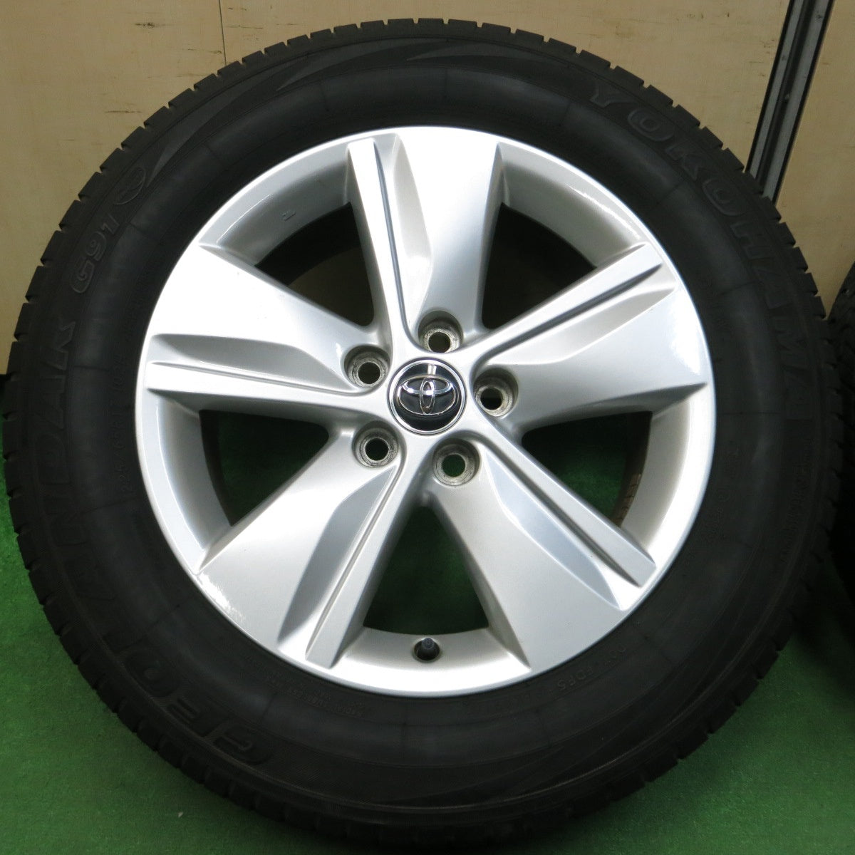 *送料無料* キレイ★トヨタ 60系 ハリアー 純正 225/65R17 ヨコハマ ジオランダー G91 17インチ PCD114.3/5H★4041603イノ