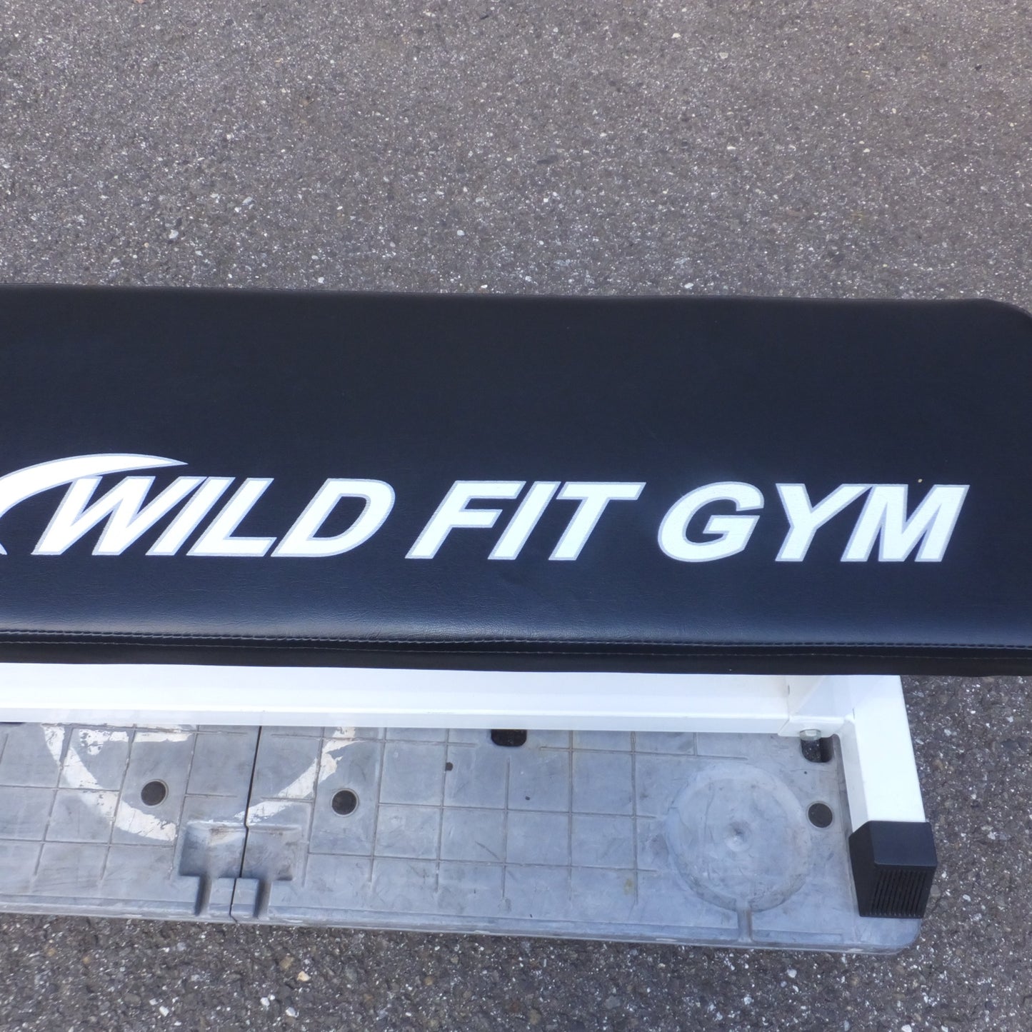 【岐阜発 直接引取限定】岐阜発 直接引取限定★ワイルドフィット WILD FIT GYM ベンチプレス セット　バー 約 185cm　ウエイト 15kg ×2 10kg ×2 5kg ×2★