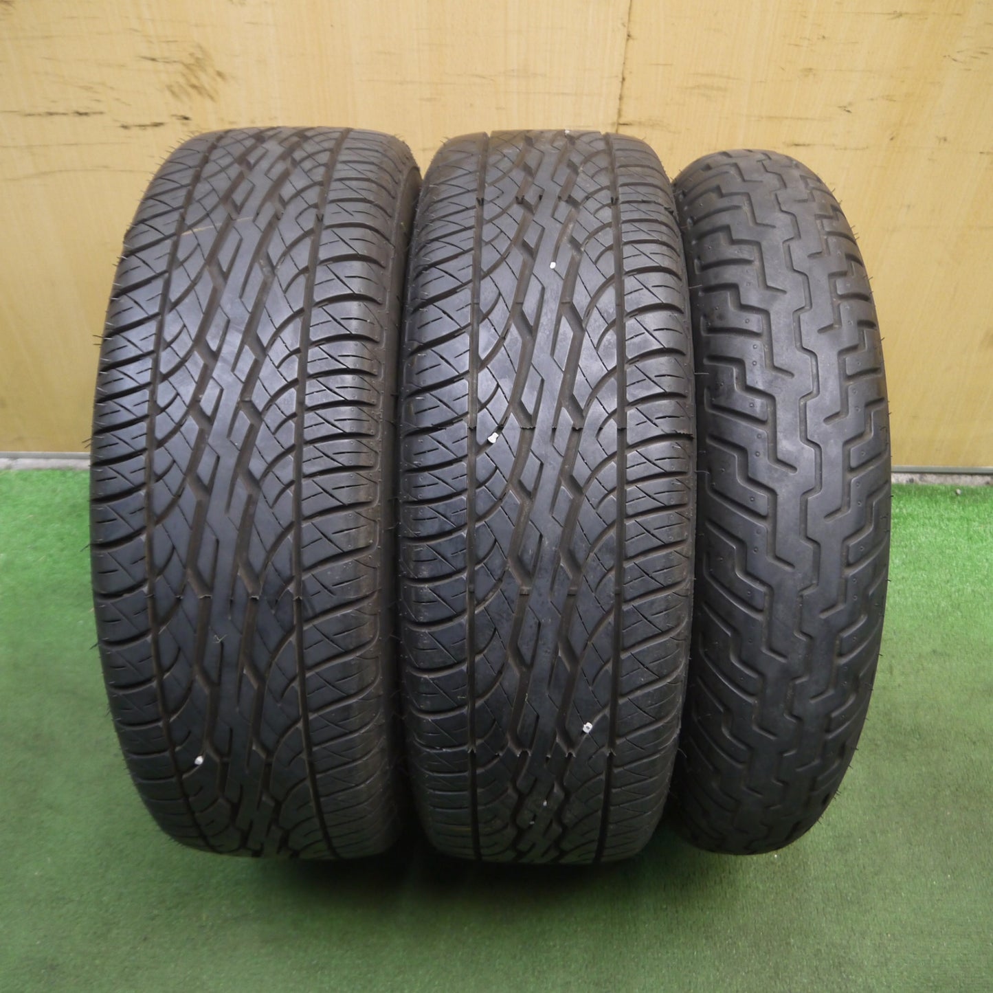 *送料無料* バリ溝！9分★ハーレーダビッドソン トライク 純正 MT90B16 205/65R15 ダンロップ D402F SIGNATURE PCD108/4H★4031314Hノ