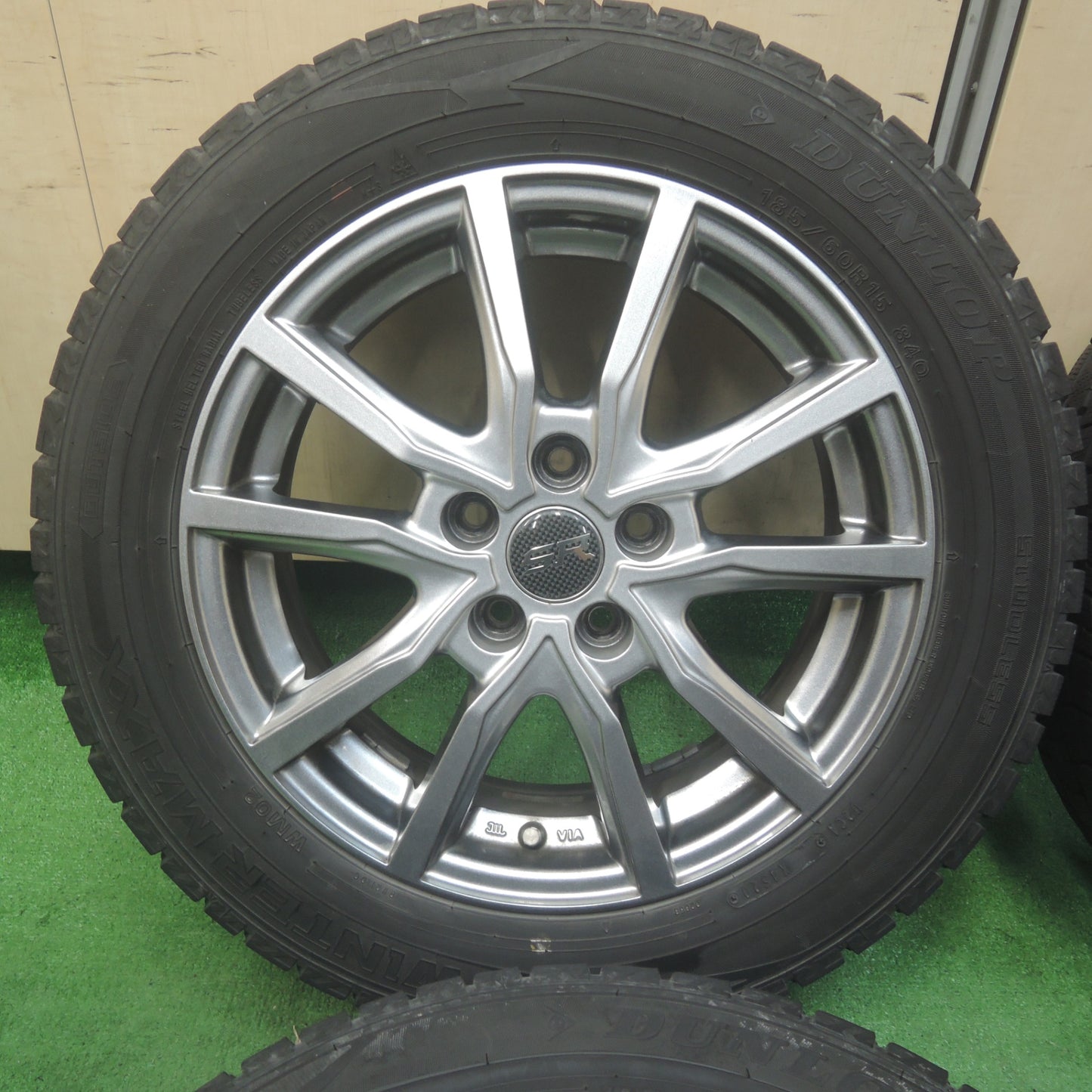 *送料無料* バリ溝！20年！キレイ！8.5分★スタッドレス 185/60R15 ダンロップ ウインターマックス WM02 STRANGER ストレンジャー PCD100/5H★4070407SYス