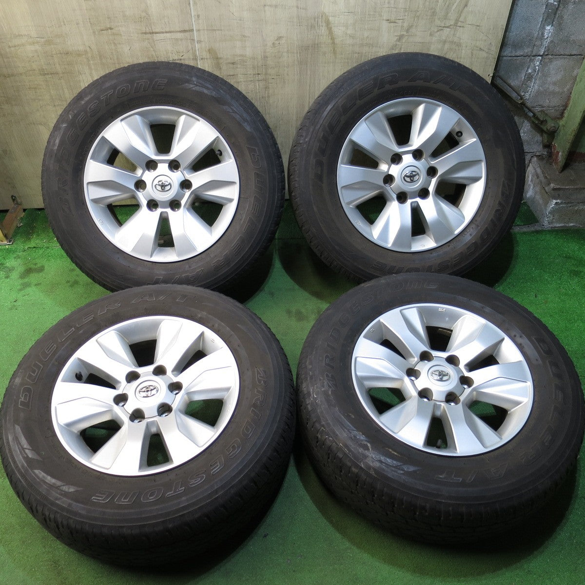 *送料無料* キレイ★トヨタ 125系 ハイラックス 純正 265/65R17 ブリヂストン デューラー A/T 693Ⅲ PCD139.7/6H★4031901クノ