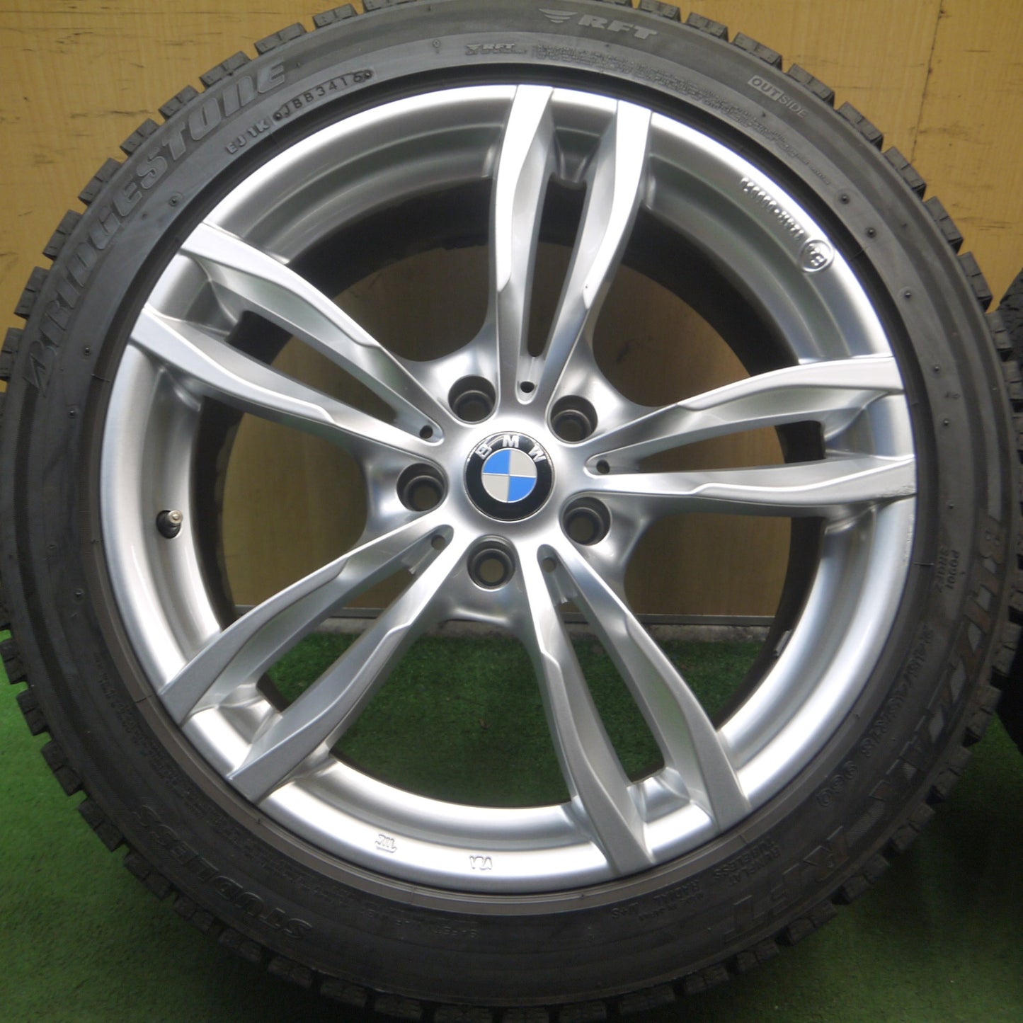 *送料無料* キレイ★BMW 等 MAK 245/45R18 スタッドレス ブリヂストン ブリザック RFT 18インチ PCD112/5H★4072313Hス