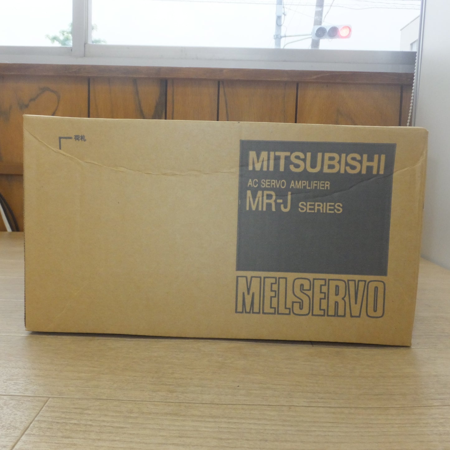 [送料無料] 未使用★三菱 MITSUBISHI サーボアンプ AC SERVO AMPLIFIER MR-J SERIES MR-J2S-500A(4)★