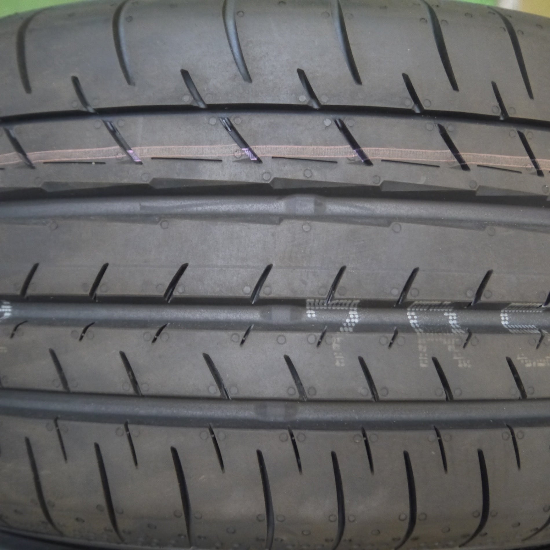 送料無料* 新車外し！23年☆トヨタ カローラ ツーリング WxB 純正 215/45R17 ヨコハマ BluEarth-GT AE51 |  名古屋/岐阜の中古カー用品・工具の買取/販売ならガレージゲット