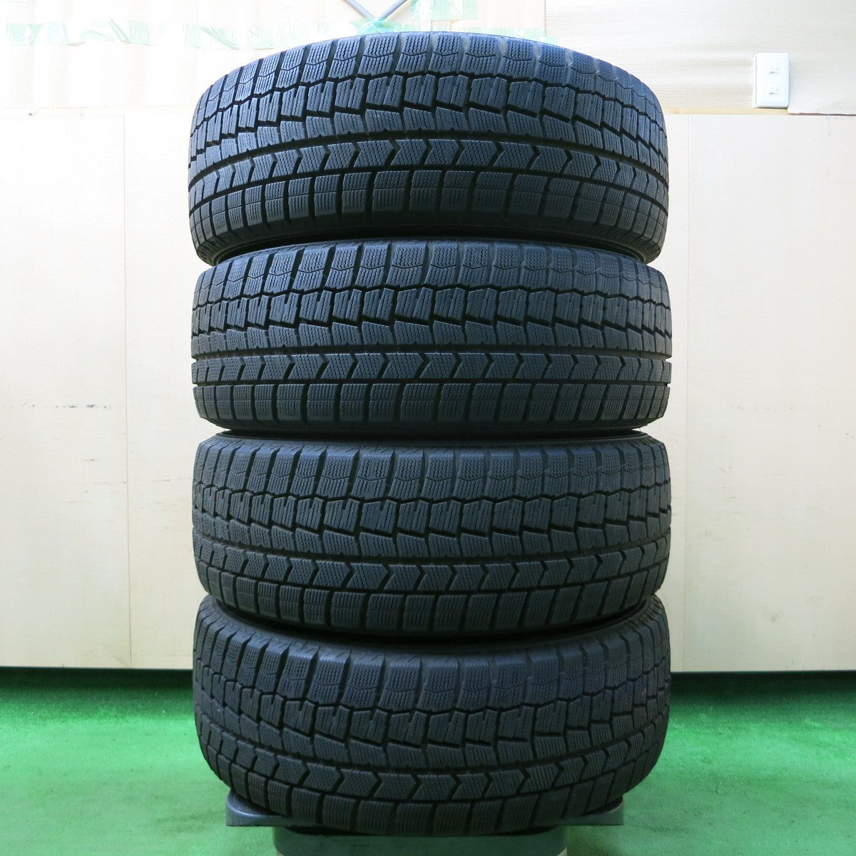 *送料無料* バリ溝！21年！キレイ！9.5分★スタッドレス 205/55R16 ダンロップ ウインターマックス WM02 TIRADO Eta LA STRADA PCD114.3/5H★4052707イス