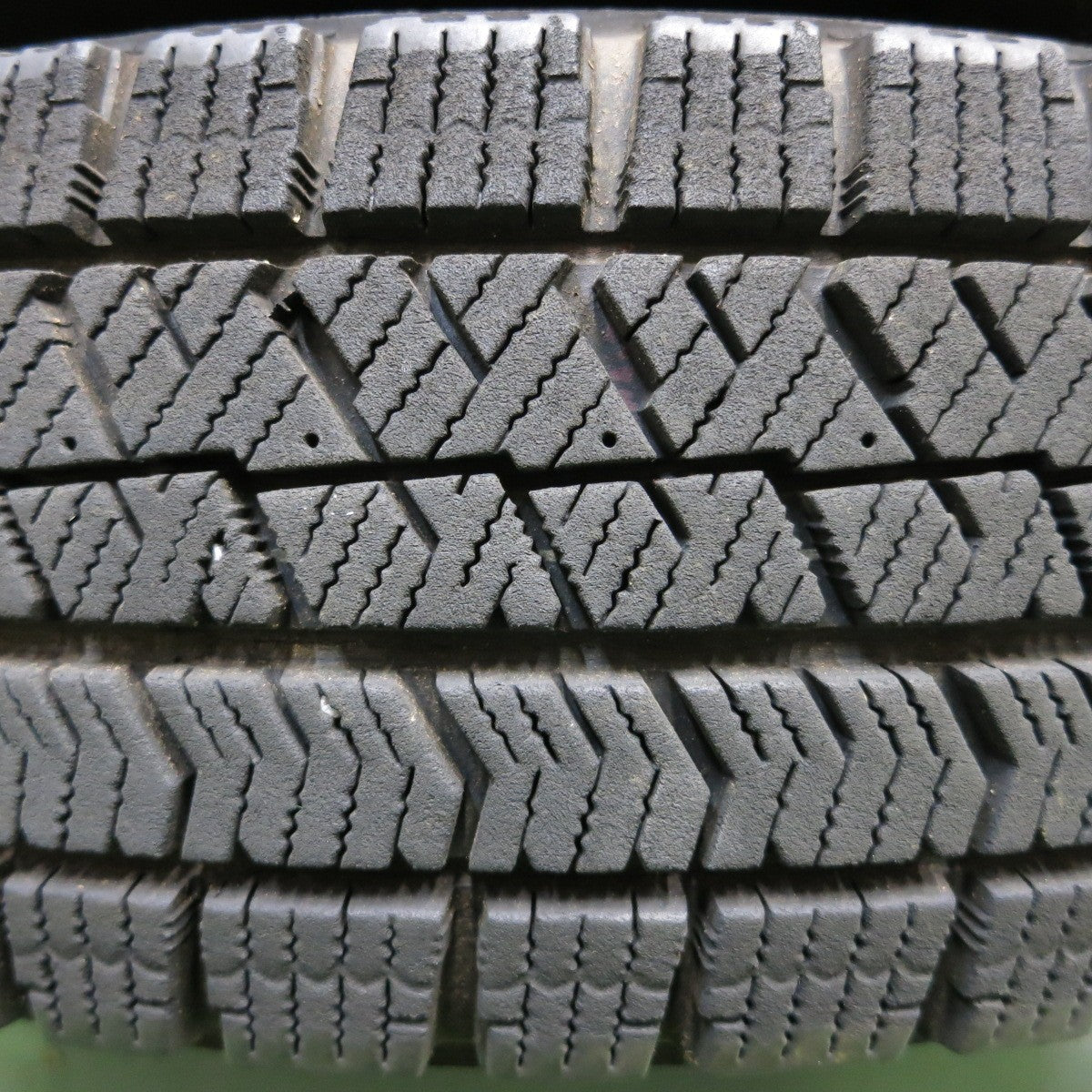 *送料無料* キレイ★スタッドレス 145/80R13 ブリヂストン ブリザック VRX2 TOPRUN トップラン 13インチ PCD100/4H★4032607イス