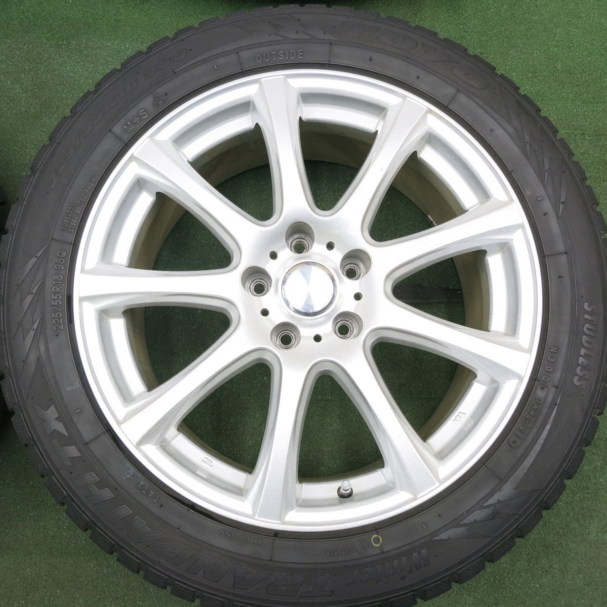 *送料無料* バリ溝！21年！9.5分★スタッドレス 225/55R18 トーヨー ウインター トランパス TX DUFACT デュファクト 18インチ PCD114.3/5H★4051504HAス