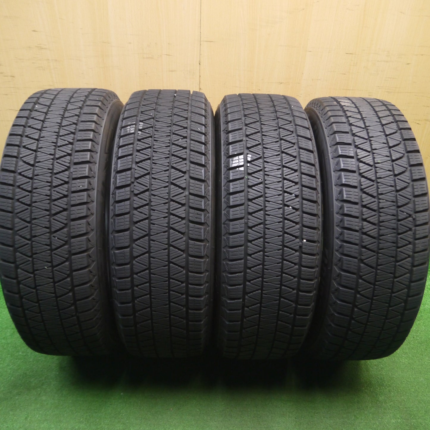 [送料無料] バリ溝！22年！キレイ！9.5分★スタッドレス 225/65R17 ブリヂストン ブリザック DM-V3 PREO プレオ 17インチ PCD114.3/5H★4121004Hス