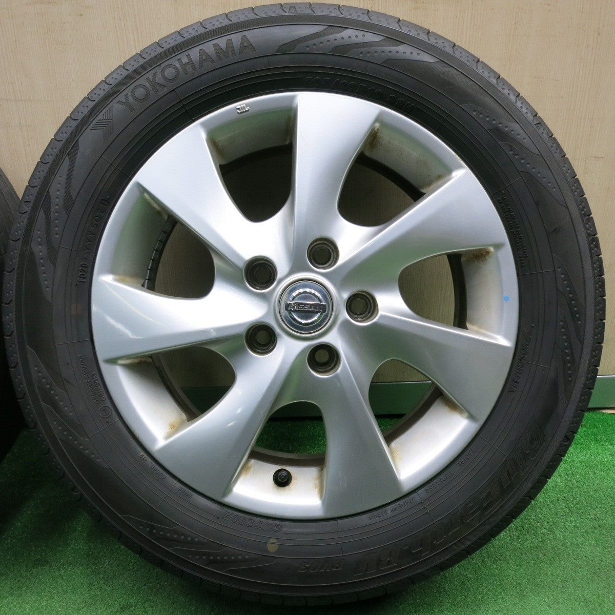 [送料無料] 4本価格！21年★日産 C26 セレナ 純正 ENKEI 205/60R16 ヨコハマ BluEarth-RV RV03 16インチ PCD114.3/5H★4122404NJノ