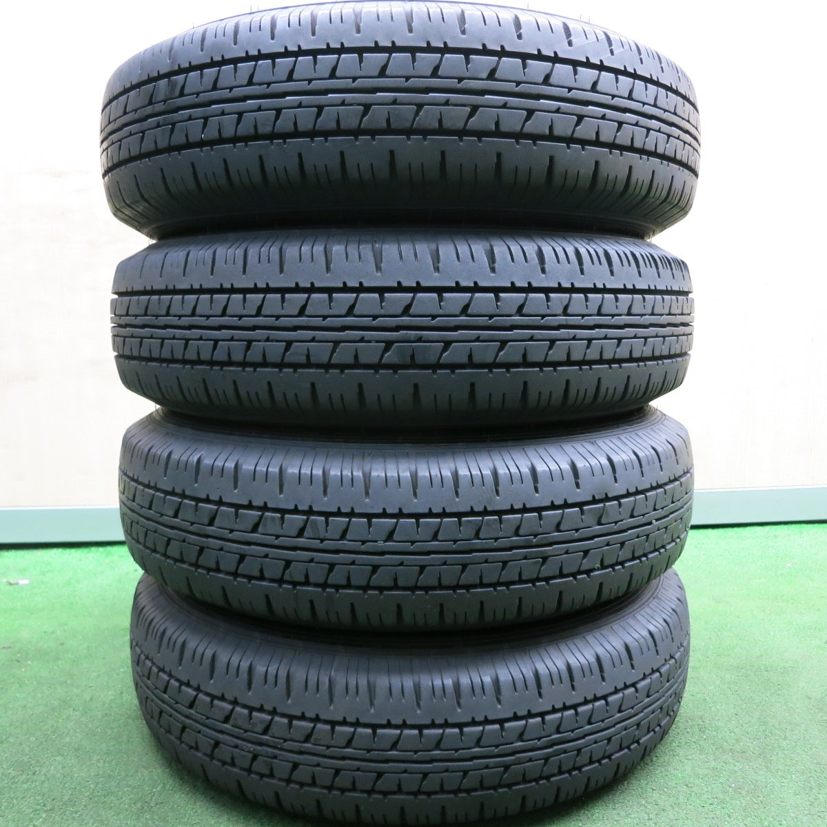 *送料無料* バリ溝！21年！9.5分以上★155/80R14 88/86N ダンロップ エナセーブ VAN01 スチール ホイール 14インチ PCD100/4H★4042107HAノ