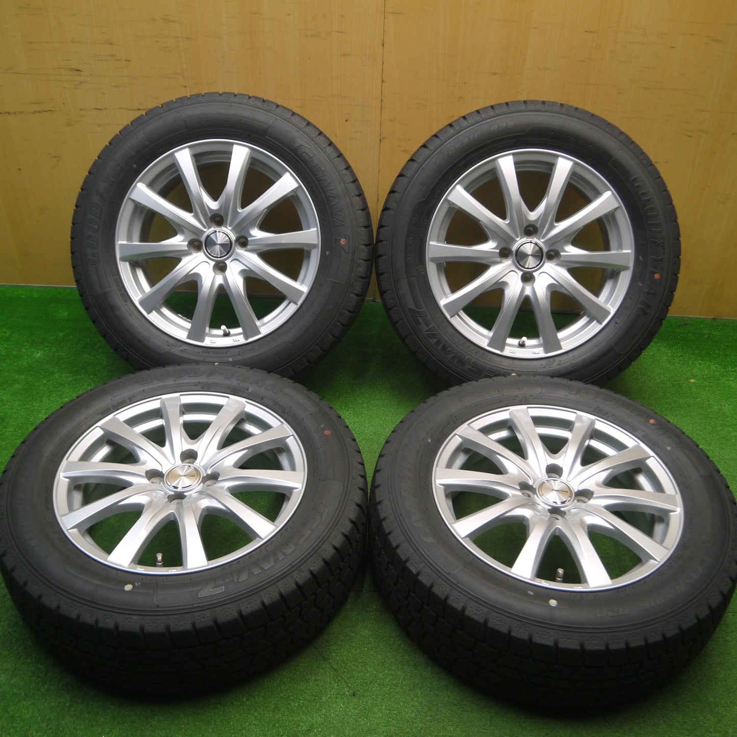 [送料無料] バリ溝！20年！キレイ！9.5分★スタッドレス 195/65R16 グッドイヤー アイスナビ7 ravrion RS01 ラブリオン 16インチ PCD100/4H★4112001Hス