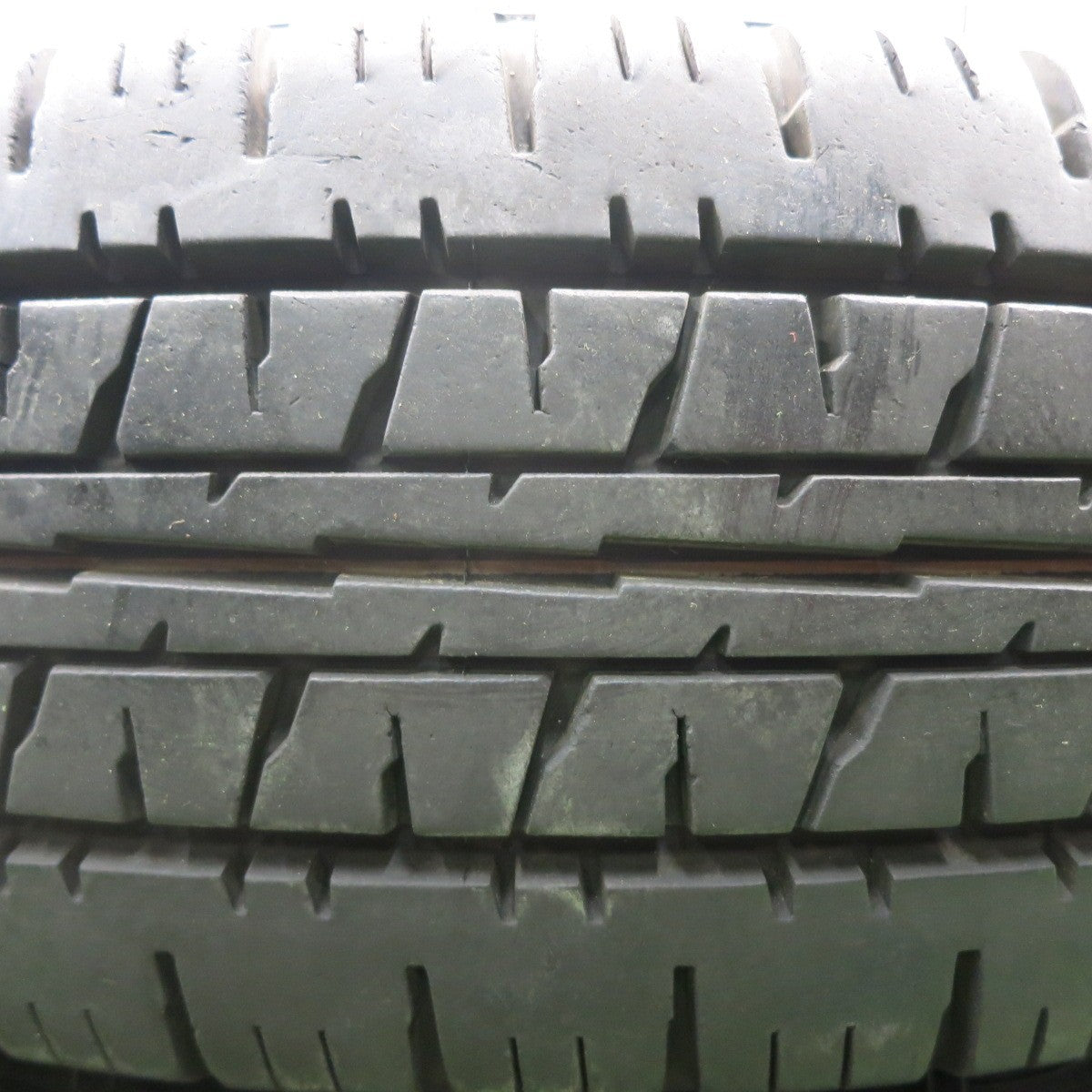 *送料無料* バリ溝！9.5分★トヨタ 200系 ハイエース 純正 スチール 195/80R15 107/105L ダンロップ エナセーブ VAN01 PCD139.7/6H★4062802HAノ