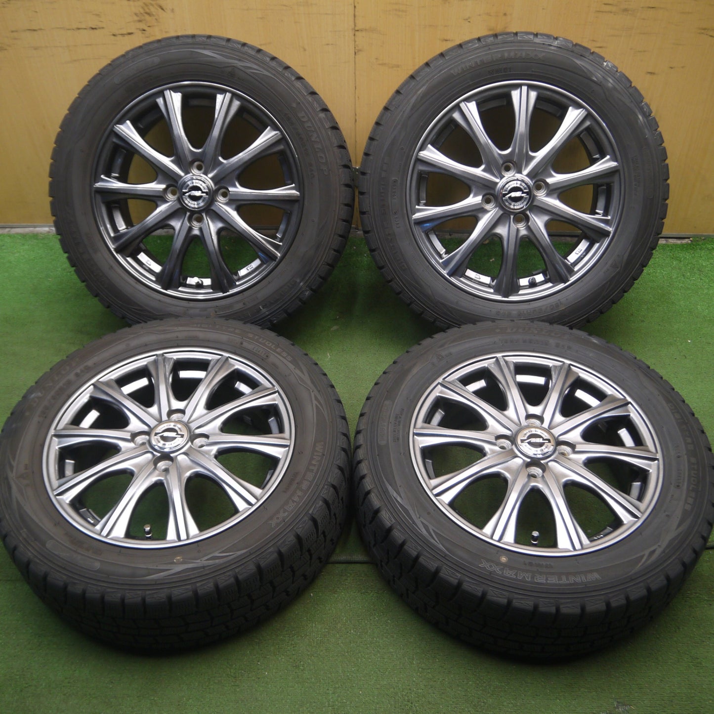 *送料無料* キレイ★スタッドレス 185/60R15 ダンロップ ウインターマックス WM01 AXEL アクセル 15インチ PCD100/4H★4041507Hス