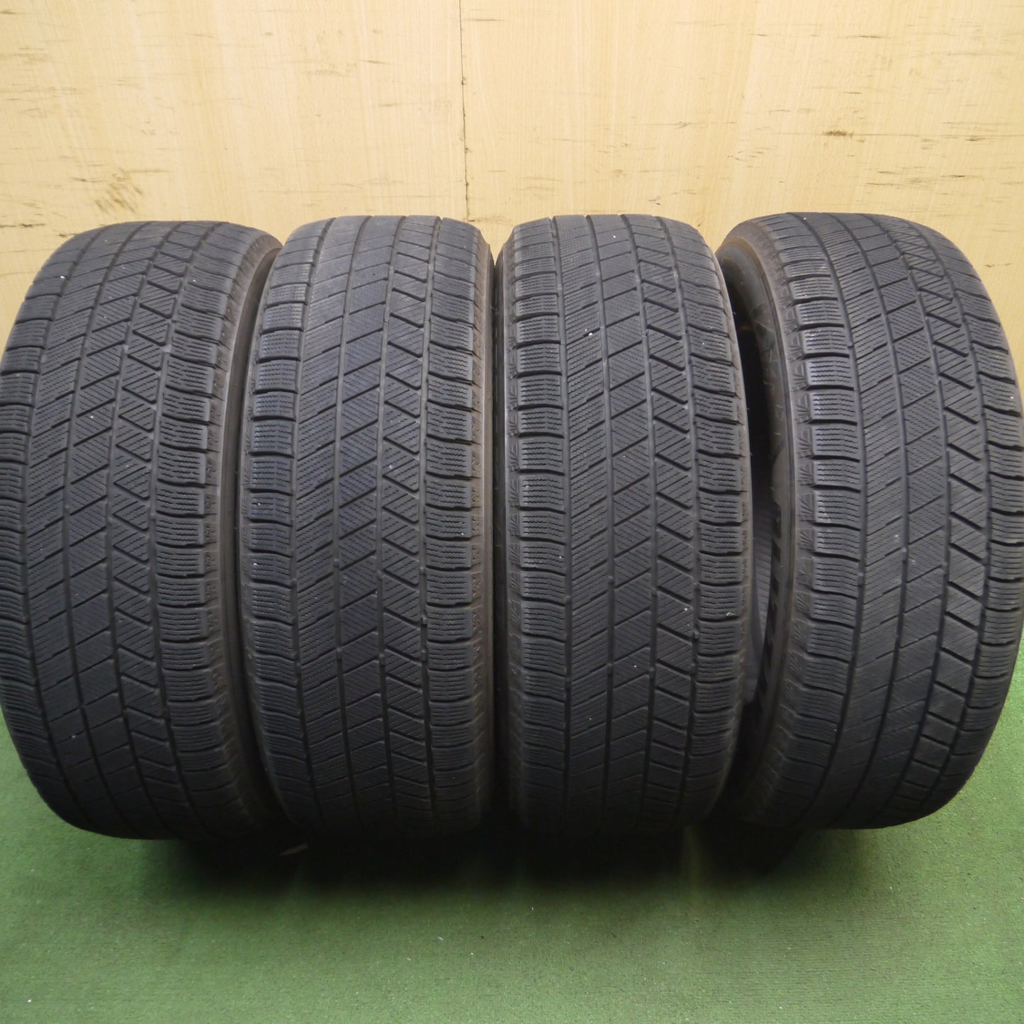 *送料無料* 4本価格！21年★スタッドレス 215/60R16 ブリヂストン ブリザック VRX3 タイヤ 16インチ オデッセイ ヴェゼル クラウン等★4040504Hスタ