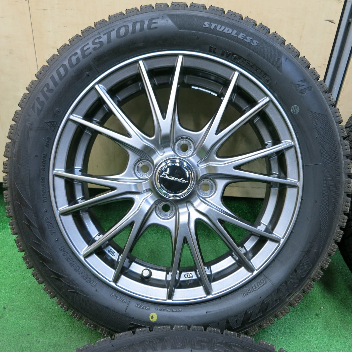 *送料無料* バリ溝！キレイ！ほぼ10分★スタッドレス 155/65R14 ブリヂストン ブリザック VRX2 Exceeder エクシーダー  14インチ PCD100/4H★4072505SYス