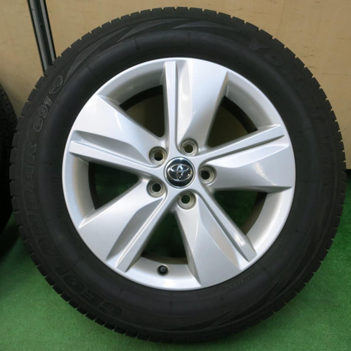 *送料無料* キレイ★トヨタ 60系 ハリアー 純正 225/65R17 ヨコハマ ジオランダー G91 17インチ PCD114.3/5H★4041603イノ