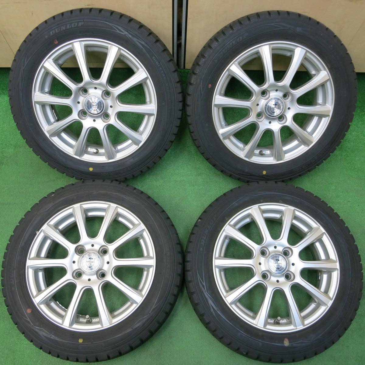 *送料無料* バリ溝！9.5分以上★スタッドレス 155/65R14 ダンロップ ウインターマックス WM01 JOKER ジョーカー PCD100/4H★4031907イス