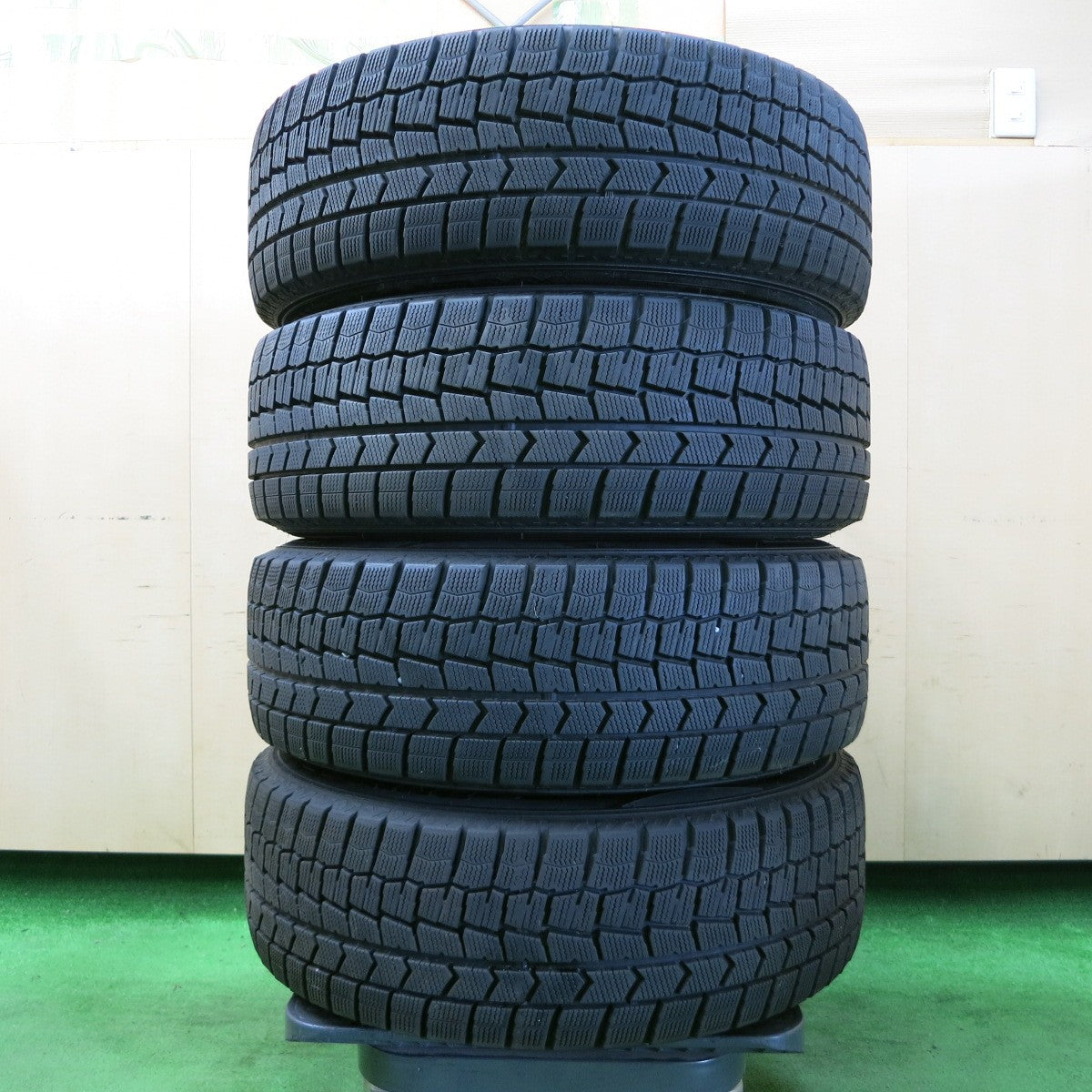 *送料無料* バリ溝！20年！9.5分★スタッドレス 205/60R16 ダンロップ ウインターマックス WM02 Gurtna weds 16インチ PCD100 114.3/5H マルチ★4052012イス