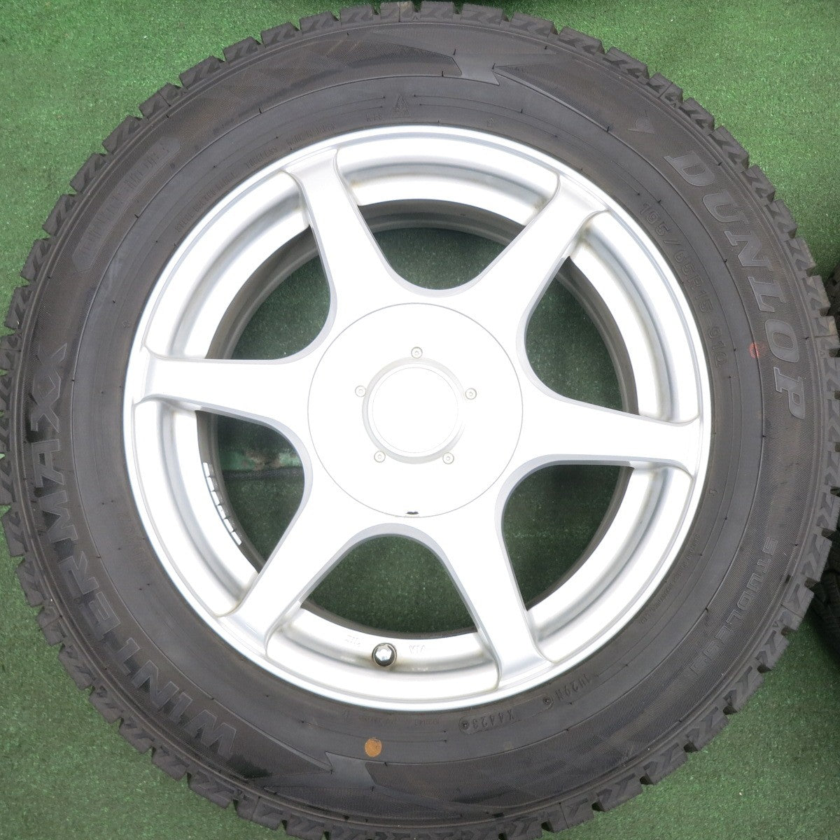 *送料無料* バリ溝！23年！ほぼ10分★スタッドレス 195/65R15 ダンロップ ウインターマックス WM02 ZAPPER weds PCD100 114.3/5H マルチ★4052702HAス