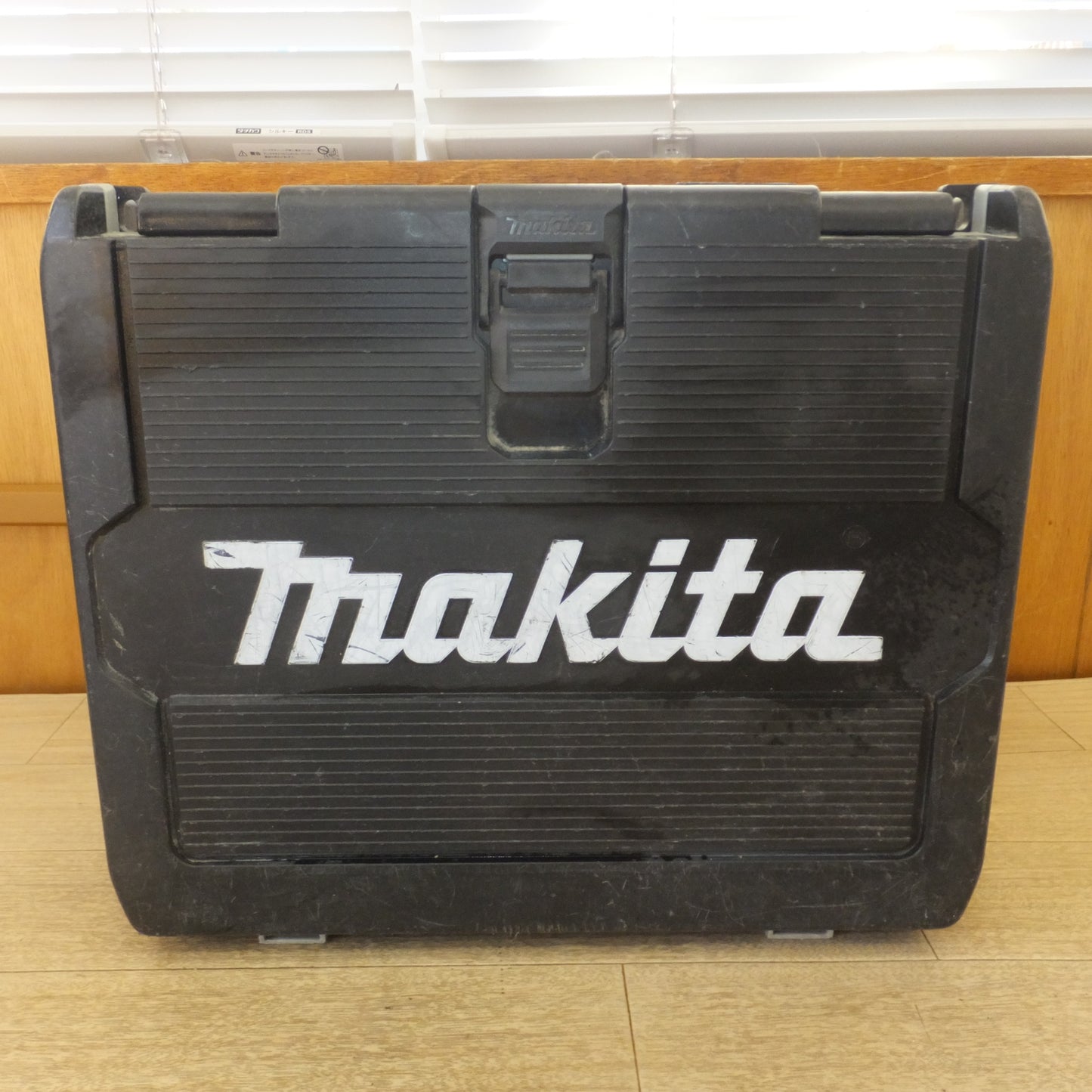 [送料無料] ★マキタ makita 充電式インパクトドライバ TD171DGXAB 18V 6.0Ah　バッテリ なし★