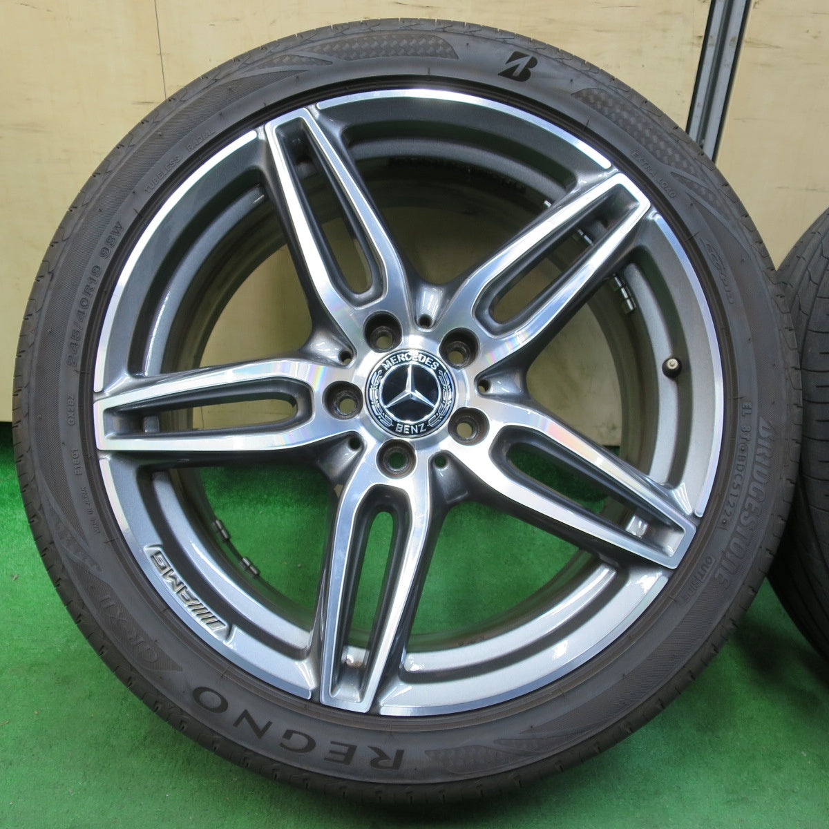 送料無料* バリ溝！22年！9.5分☆ベンツ Eクラス W213 純正 AMG 245/40R19 275/35R19 ブリヂストン レグ |  名古屋/岐阜の中古カー用品・工具の買取/販売ならガレージゲット