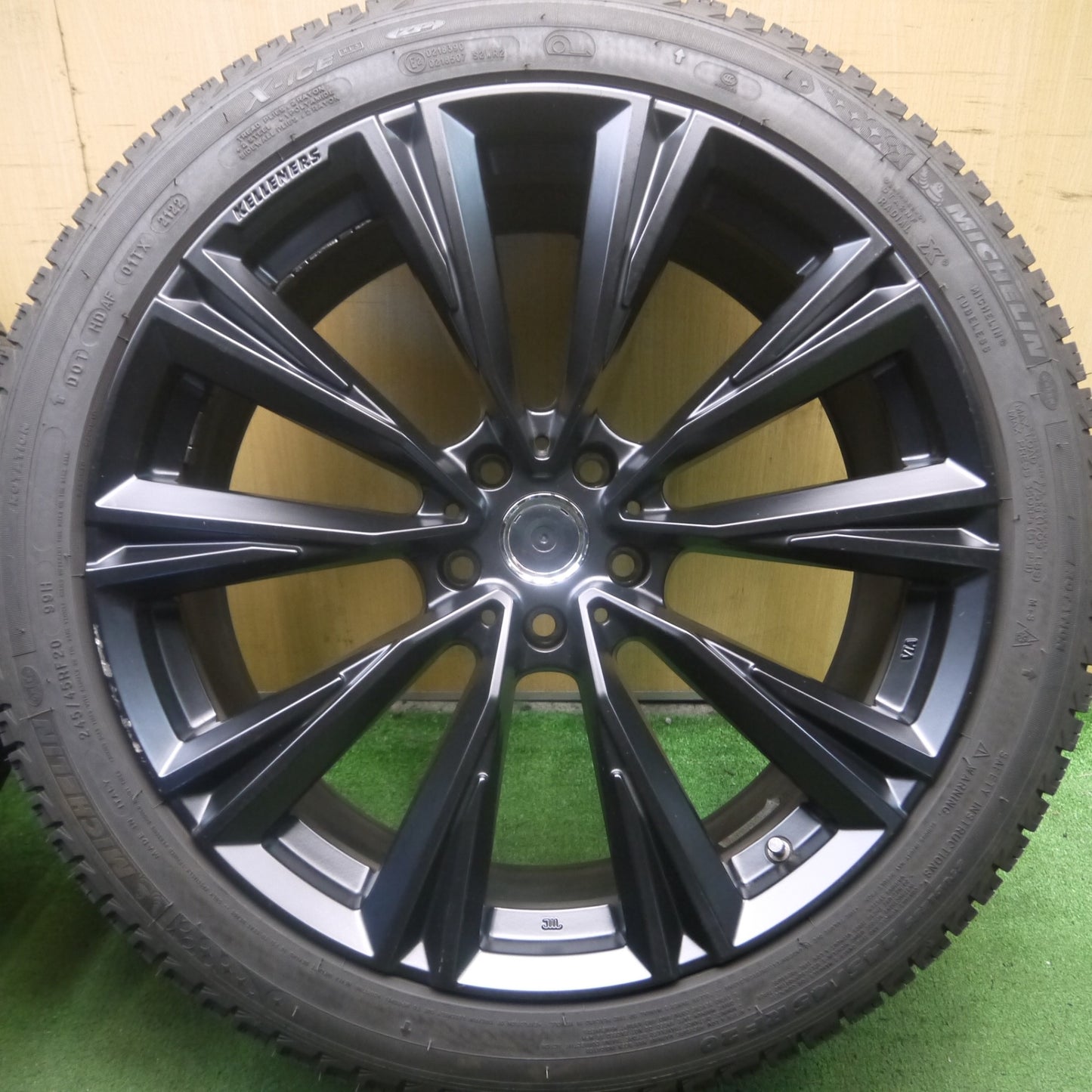 *送料無料* バリ溝！22年！9.5分★BMW等 KELLENERS 245/45R20 スタッドレス ミシュラン X-ICE XI3 ケレナーズ 20インチ PCD112/5H★4031509Hス