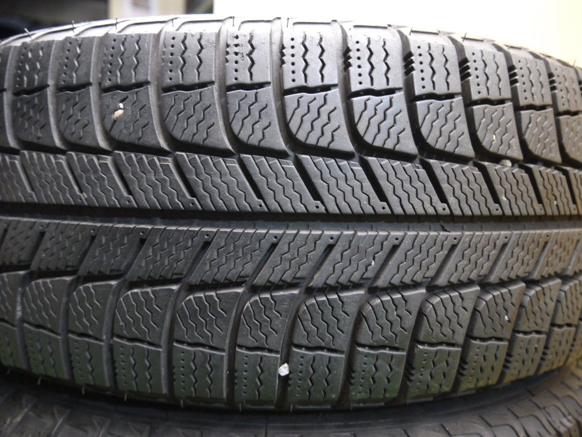 [送料無料] バリ溝！キレイ！9.5分★205/55R16 ワーゲン等  スタッドレス ミシュラン X-ICE XI3 AGA 16インチ PCD112/5H★2030803クス