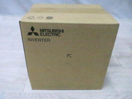 [送料無料] 未使用◆三菱電機 インバータ FR-E820-3.7K-1 2023年製 E800シリーズ 三相 200V 3.7kW◆