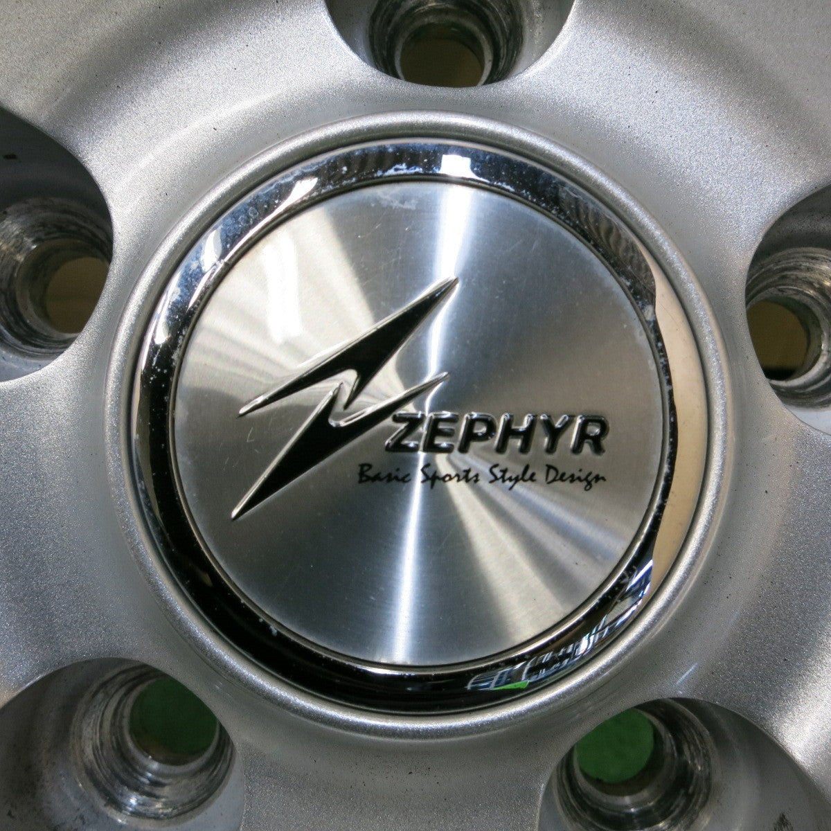 *送料無料* バリ溝！21年！キレイ！9.5分★スタッドレス 235/60R18 ヨコハマ アイスガード G075 ZEPHYR ゼファー 18インチ PCD114.3/5H★4051404イス