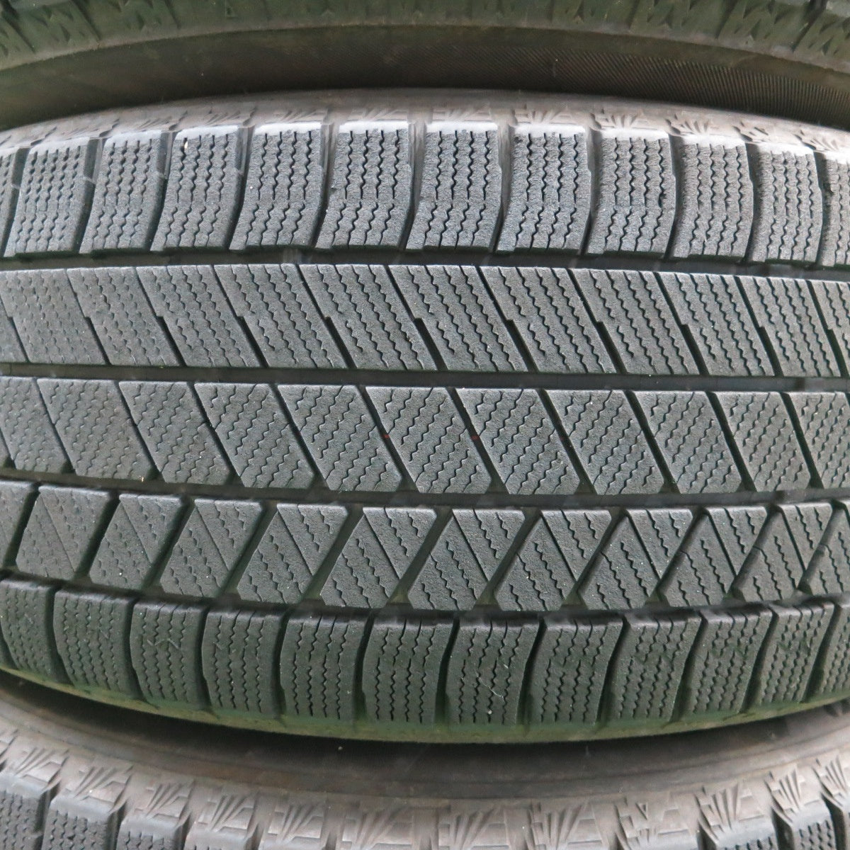 *送料無料* バリ溝！23年！キレイ！9.5分★スタッドレス 215/60R17 ブリヂストン ブリザック VRX3 EuroSpeed MANARAY SPORT PCD114.3/5H★4042907ナス