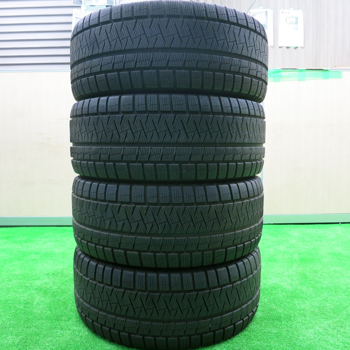 *送料無料* バリ溝！9.5分★ベンツ等 EUROTECH Lehrmeister TW15 255/40R18 スタッドレス ピレリ アイスアシンメトリコ レアマイスター PCD112/5H★4072503HAス