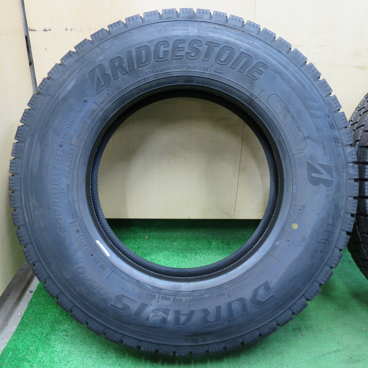 *送料無料* 未使用！22年★トラック タイヤ 205/80R17.5 120/118N ブリヂストン デュラビス G640 17.5インチ★4071505イノタ